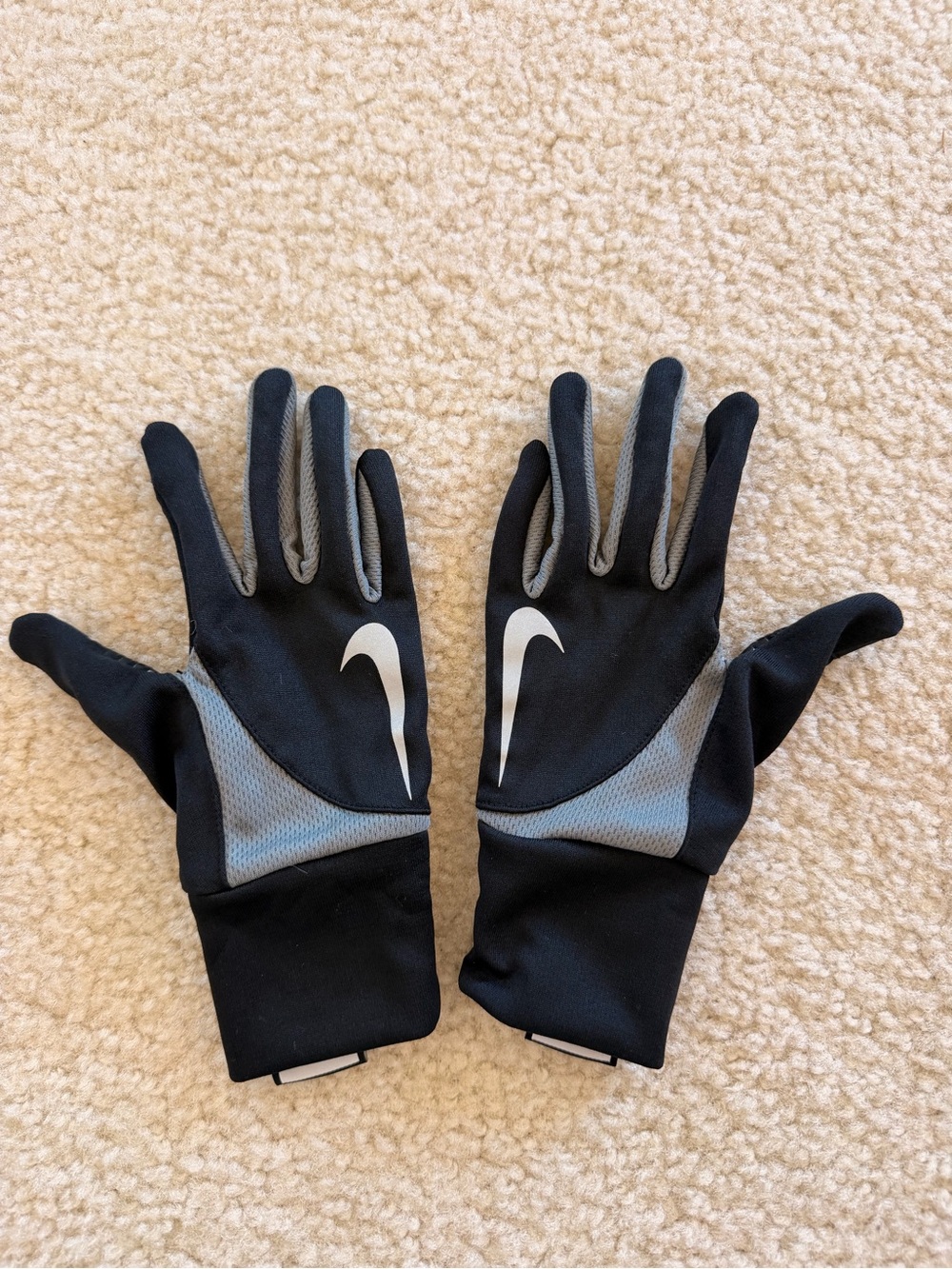 Nike running gloves size xs